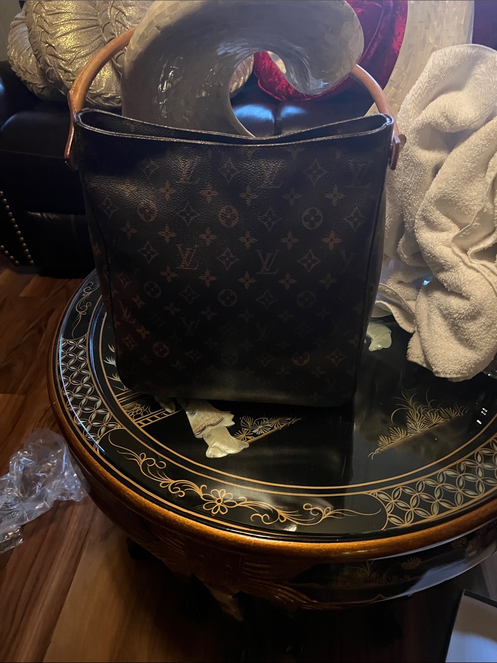 Louis Vuitton Monogram Canvas Bucket Shoulder Bag With Vachetta Handle
